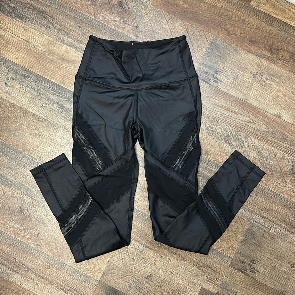 Victoria’s Secret Sport leggings.